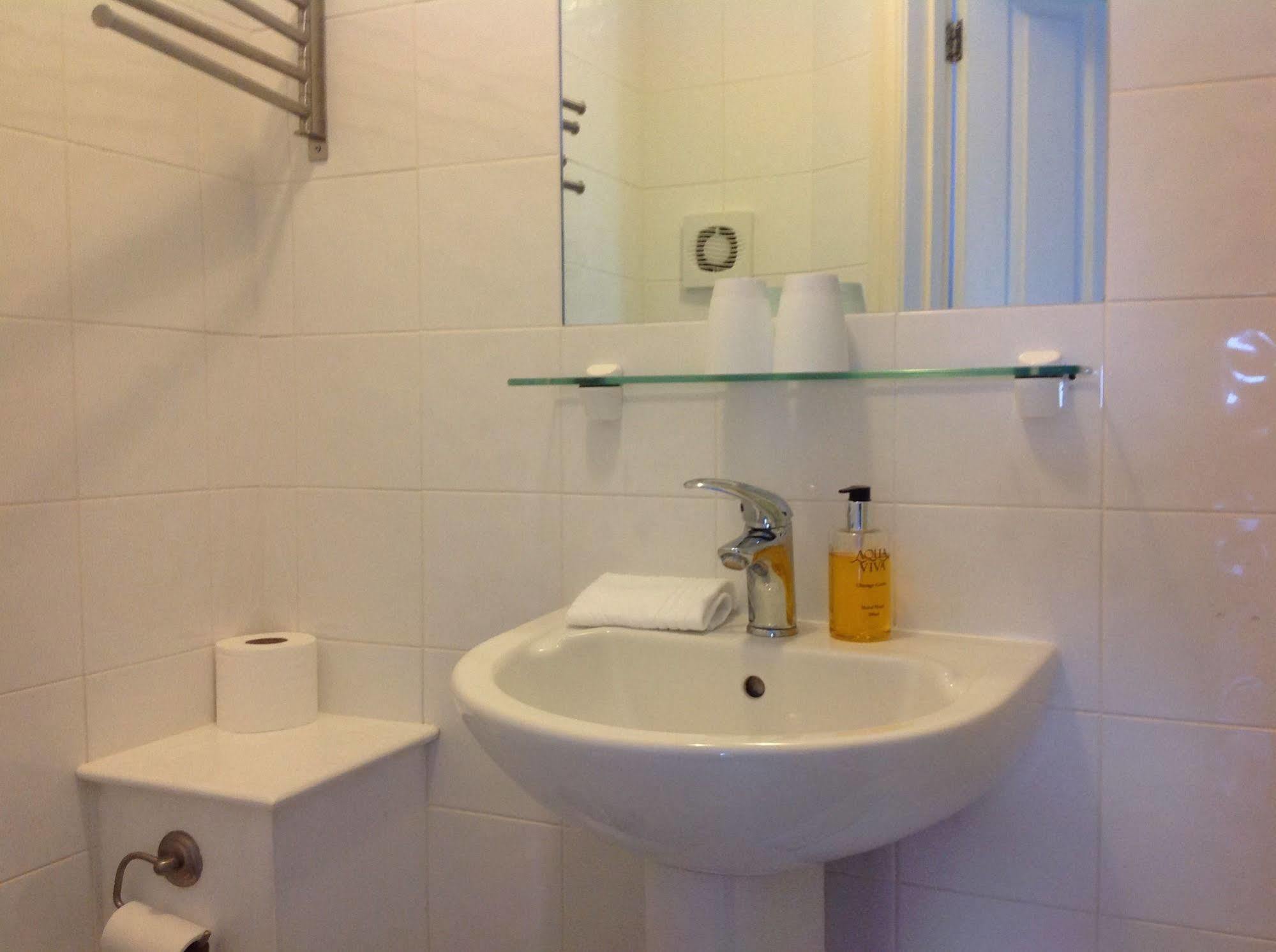 Woodbine City Rooms Exeter Bagian luar foto